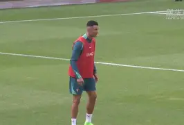 包含葡萄牙队员C罗王者归来，打响晋级四强的第一枪的词条